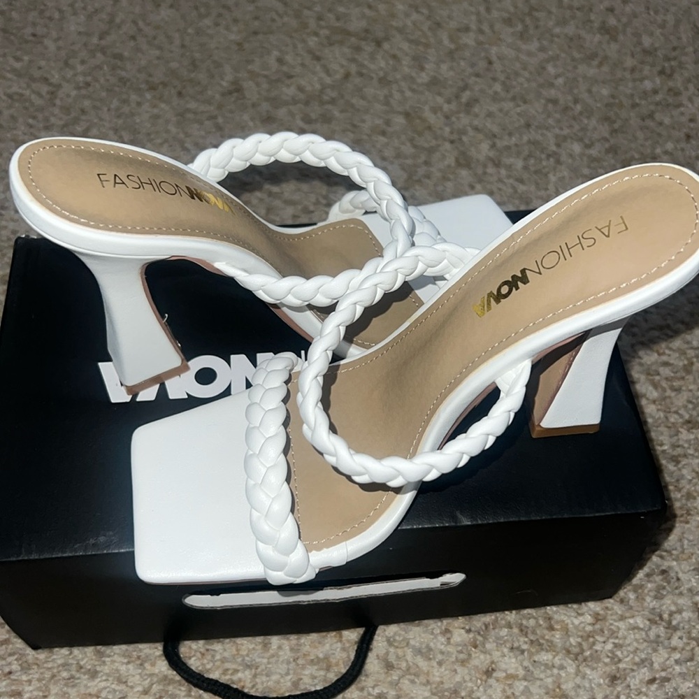 Fashion Nova Women’s size 7 heels - NEVER Worn